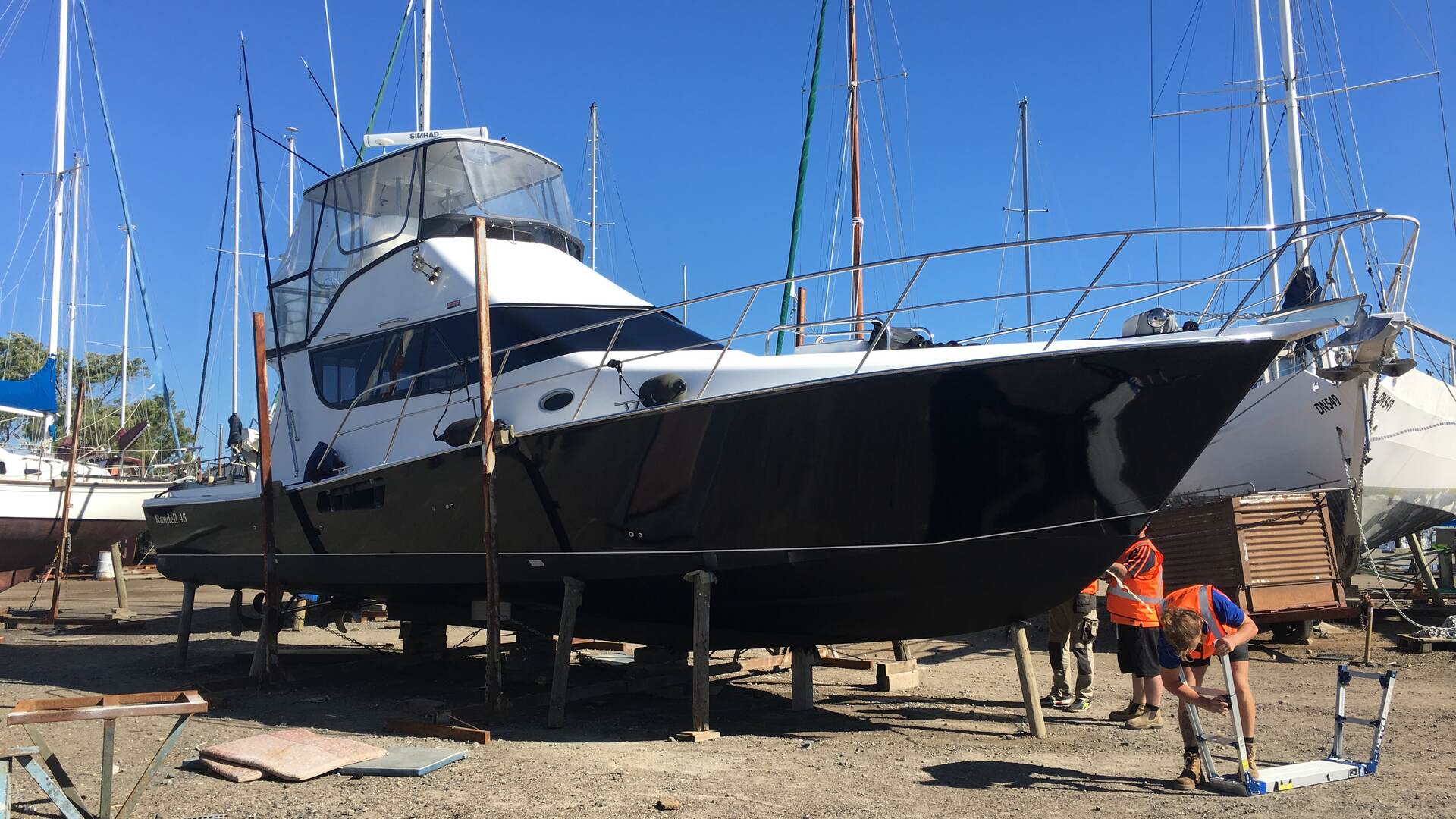 change color boat wrap Randell 45 by Form A Sign