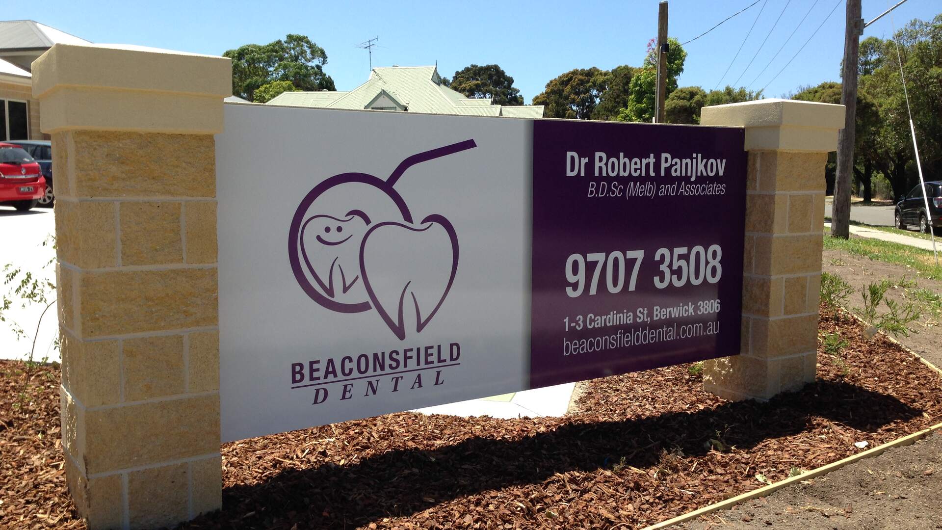 dentist carpark sign