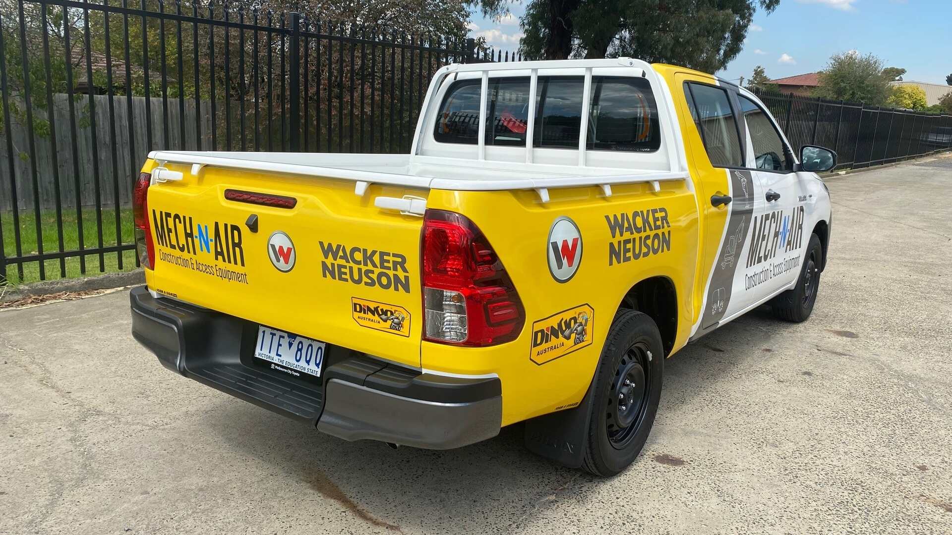 Wacker neuson mech n air Ute Signage