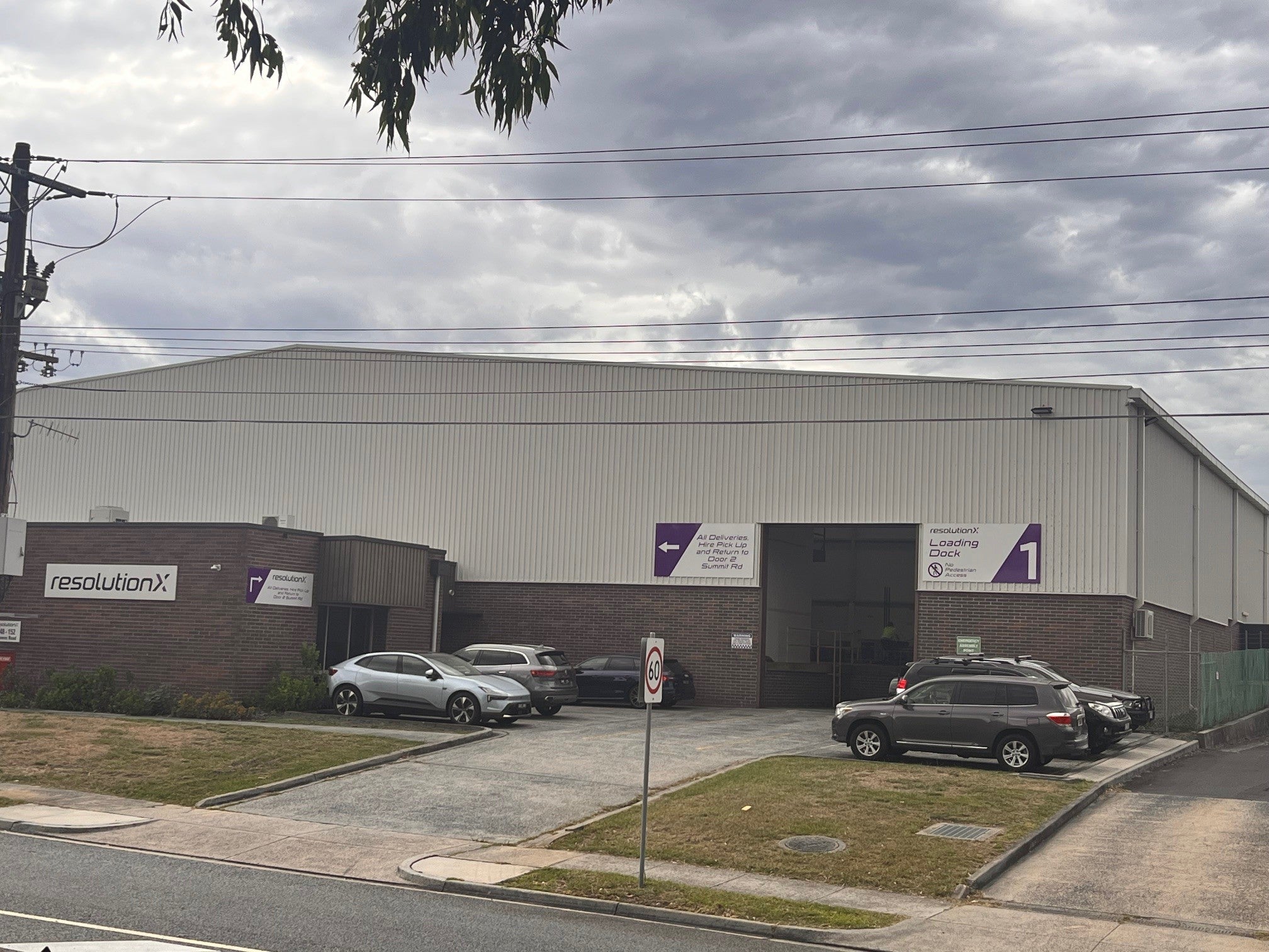 Resolution X Noble Park North Signwriter installation